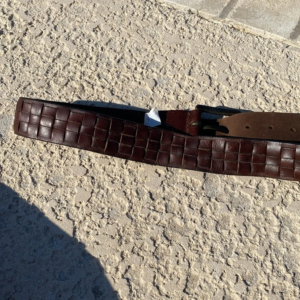 Aeropostale woven leather belt brown with basket weave & antiqued brass buckle